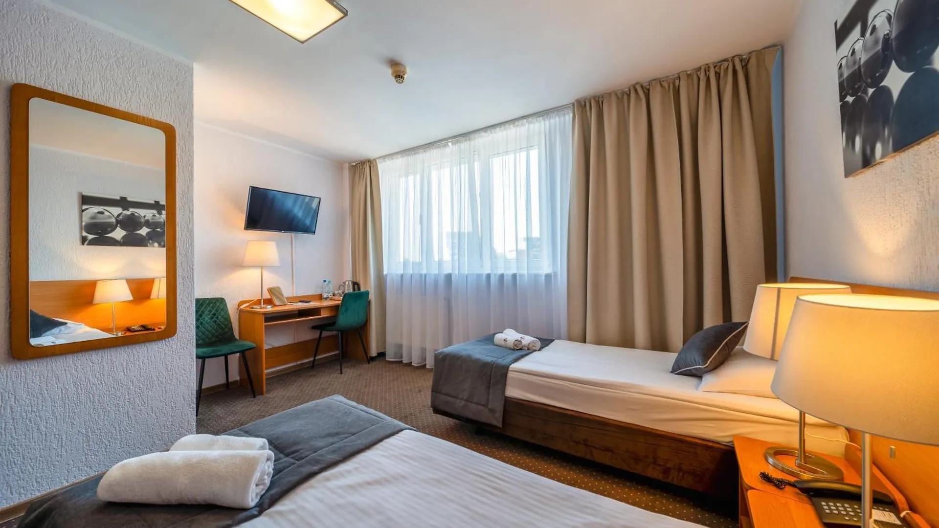 Hotel Gromada Познань