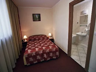 Hotel Gromada Познань 3*,